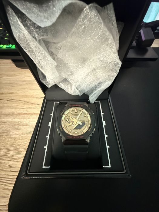 G-SHOCK GBM-2100RH-1AER 2025