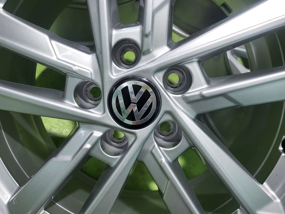 17 5x112 Vw Golf 5 6 7 8 Touran Caddy Skoda Audi 5х112