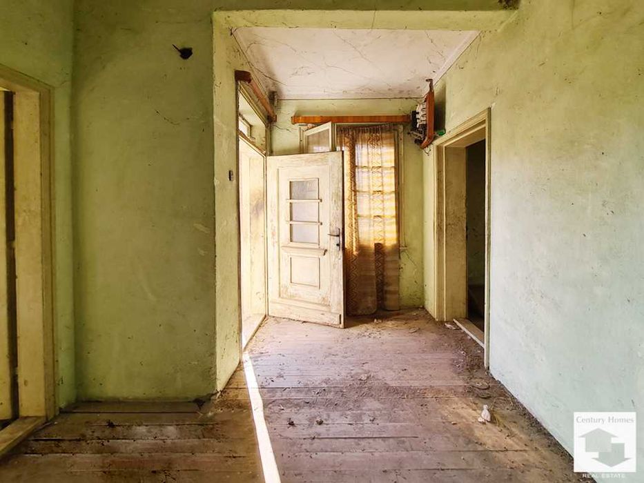 120353 Къща с гараж и просторен двор в с. Драганово, Велико Търново