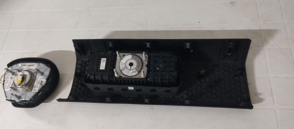 Airbag pasager și volan Dacia Duster 2 hjd