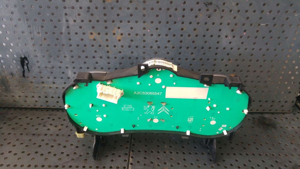 Ceasuri bord benzina peugeot 207 a2c53190331 9662903880