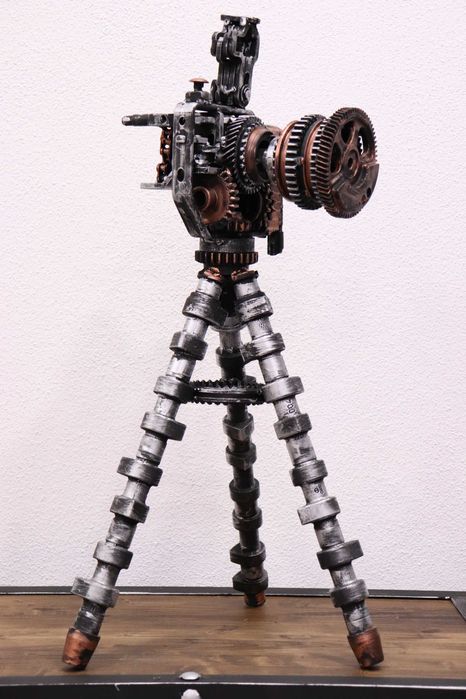 Sculptura Aparat foto-cadou deosebit din fier reciclar impatimiti foto