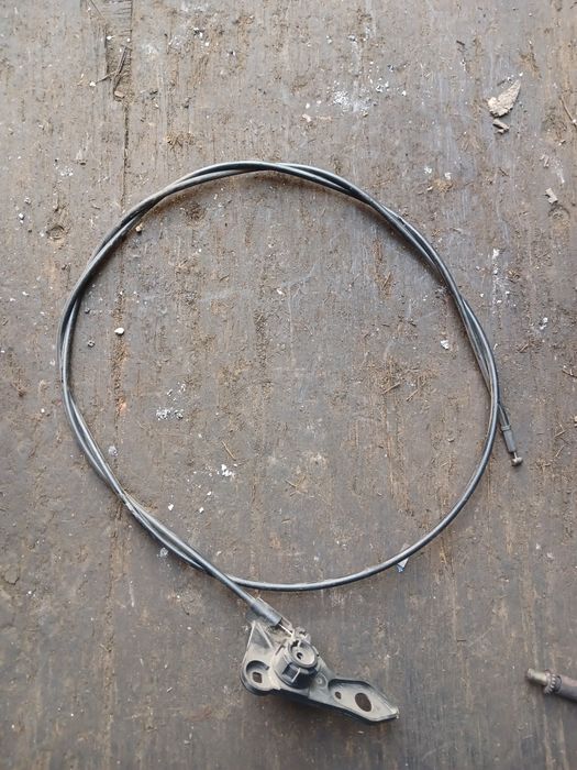 Трос капота БМВ Е36