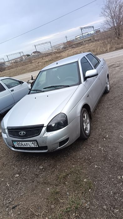 Продаеться приора 2013 года