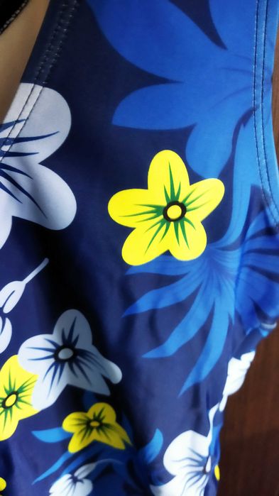 Бански костюм цял