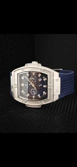 Часы Hublot синие