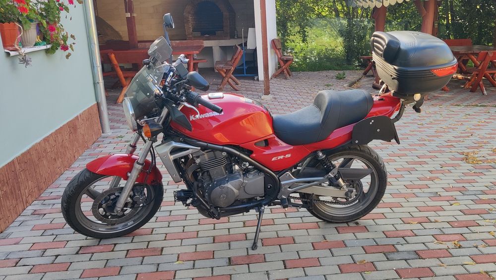 Kawasaki ER-5 499 cmc – 37 kW (50 CP) – 1999 – Gata de drum!