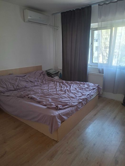 Vand apartament3 camere decomandat