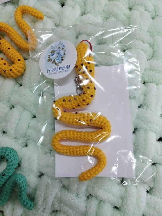 Змейка символ 2025 года