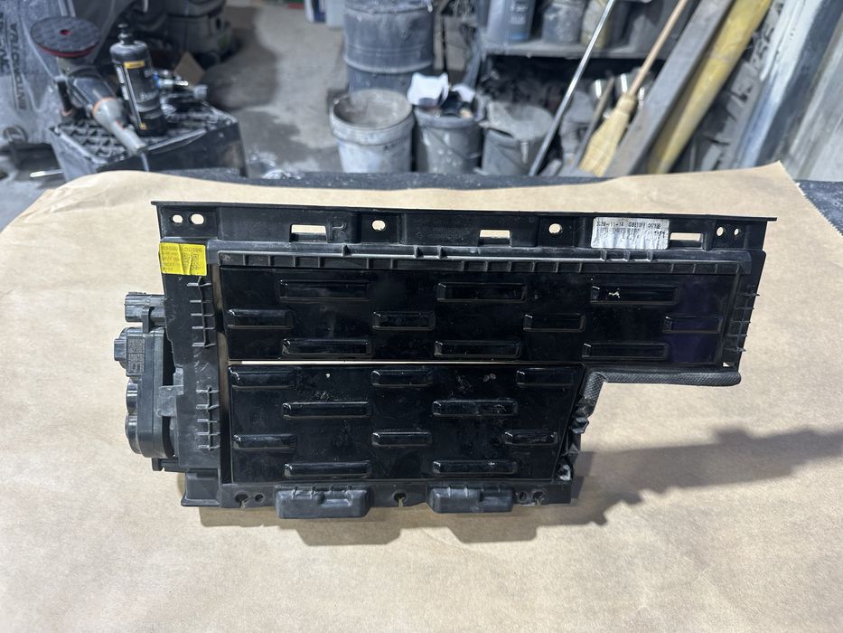 Kia EV6 дясна клапа