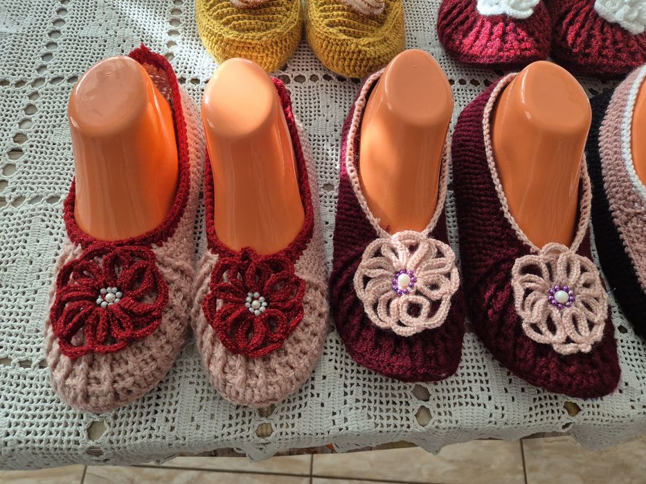 Ръчно плетени терлици с подметка