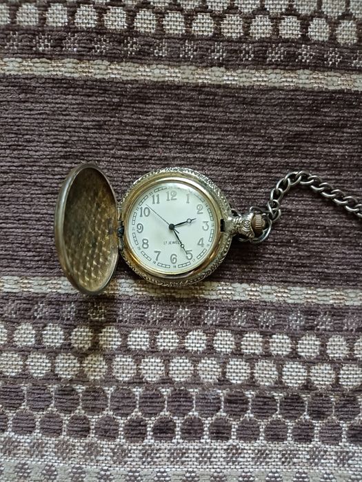 Продам часы, советский