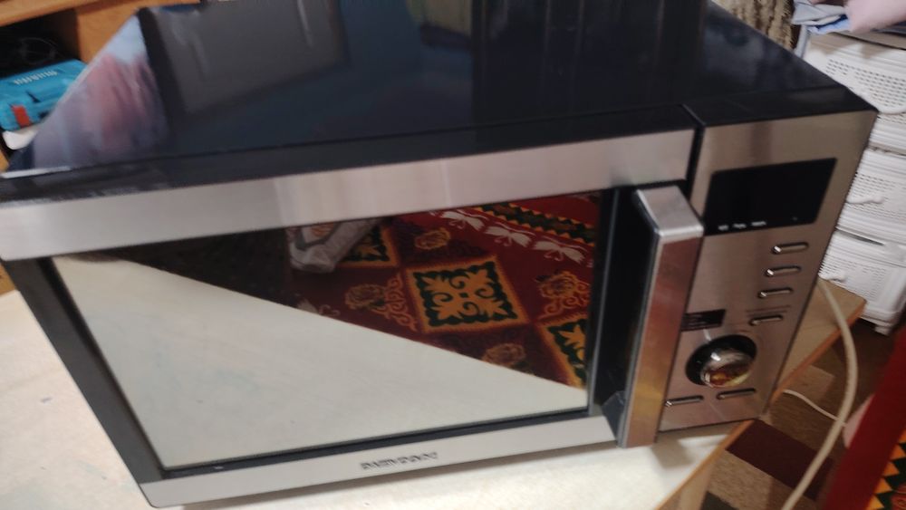 Пр микровалновку в рабочем состоянии