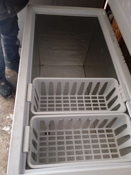 Продам новую  морозилку