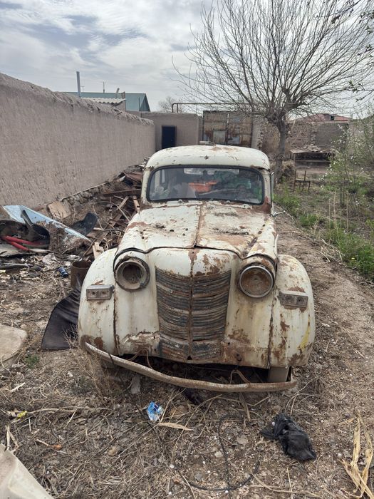 Машын сатылады антиквар