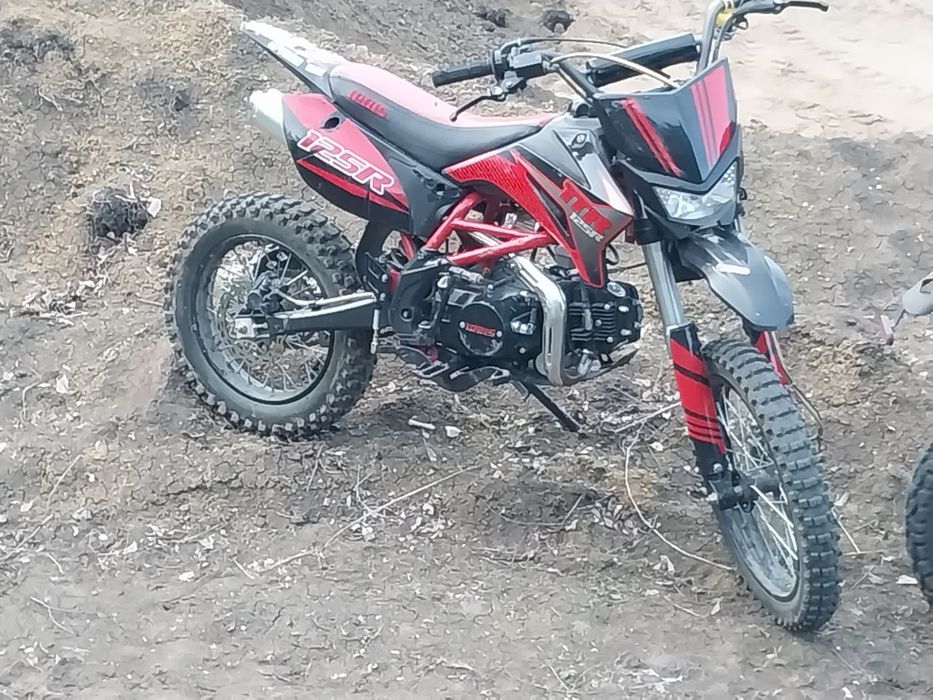 Продам питбайк TTR 125.