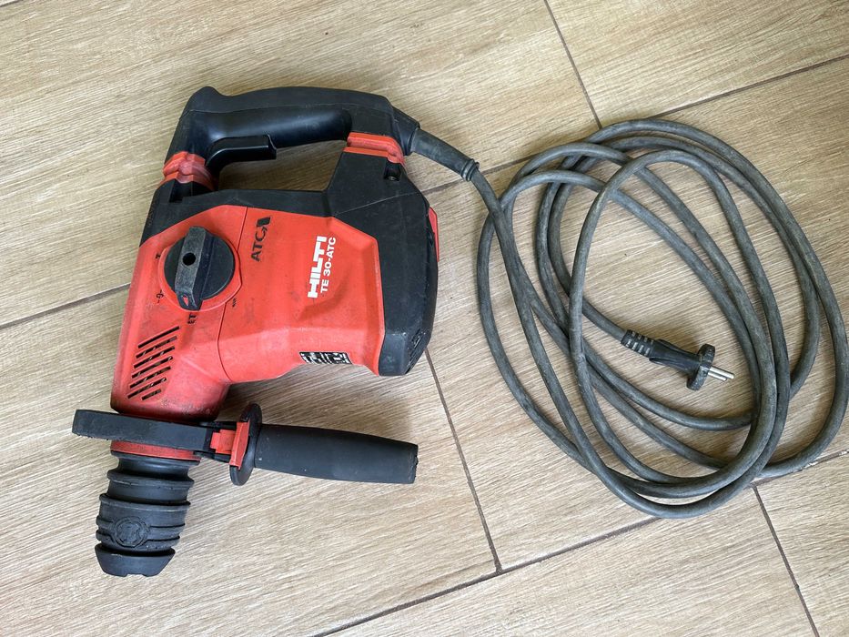 HILTI TE 30-ATC/AVR перфоратор SDS plus 1010 W