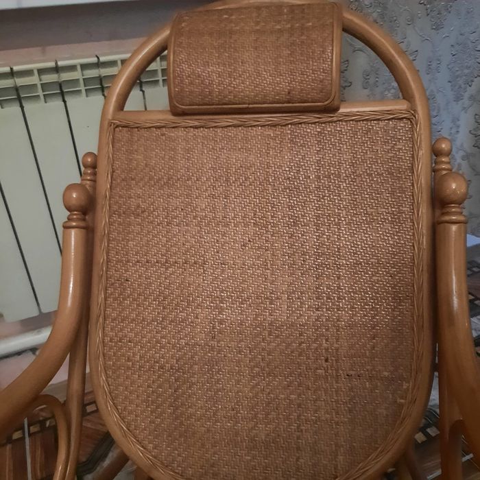 Продам кресло качалку