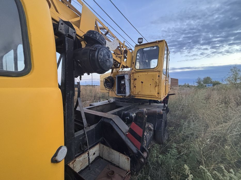 Продам Кран маз 8 тонн