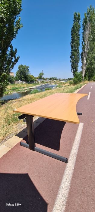 Немско офис бюро електрическо повдигане оборудване