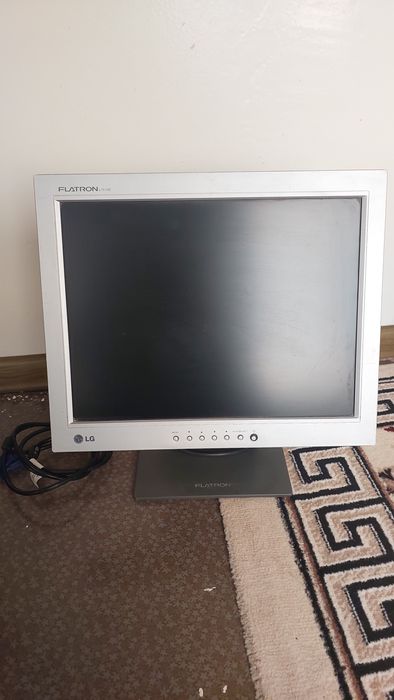Монитор LG flatron