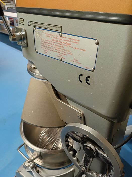 Vând mixer patiserie
