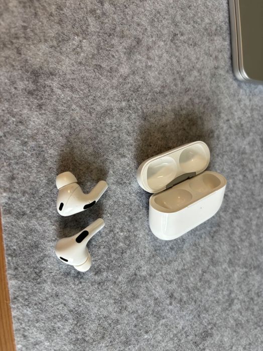 AirPods Pro 2nd gen (MagSafe)