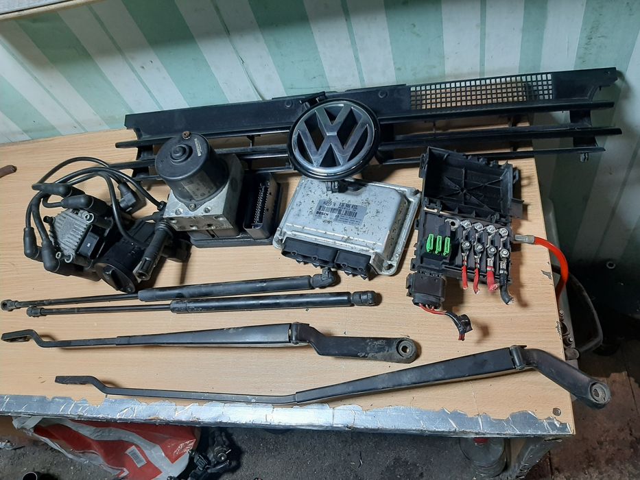 Голф 4 1.4.16v на части