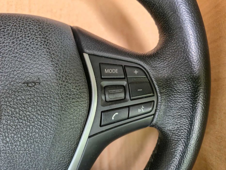 оригинален волан за bmw f30 като нов!