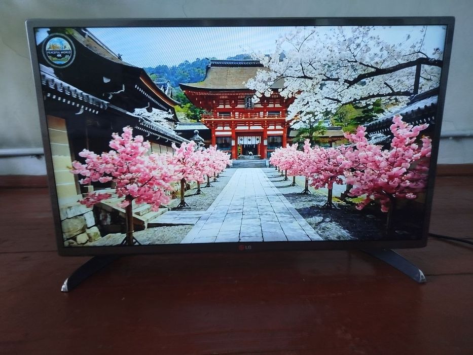 Продам LG 32 LED телевизор оригинал
