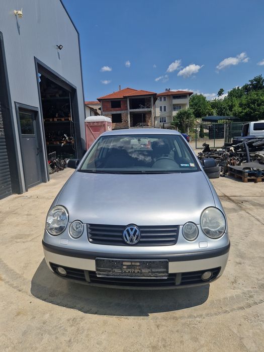 Фолксваген Поло 1.2i 12v (на части)