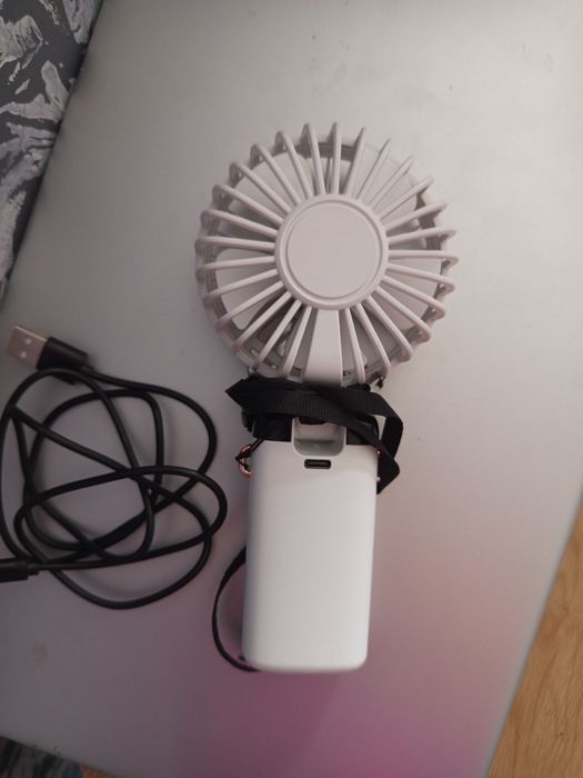 Ventilator mic cu încărcator