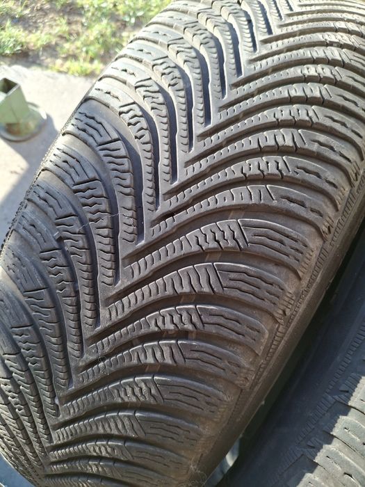 2 Anvelope de iarnă 215 65 r17 Michelin