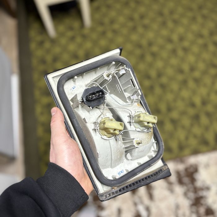 Задние плафоны бмв Е34