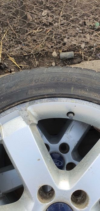 Set cauciuc si janta Ford