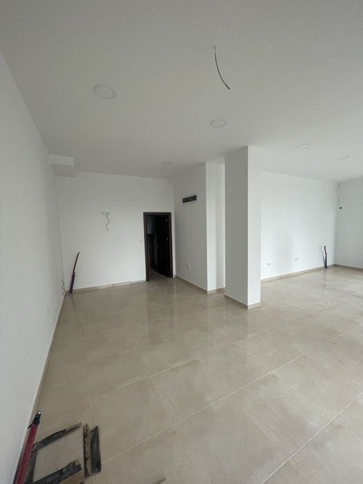 Дава се под наем Магазин в Казанлък - 75 кв.м за 388.62 € - Снимка #6