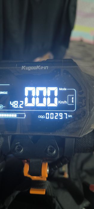 Продам электросамокат KugooKirin G2MAX.
