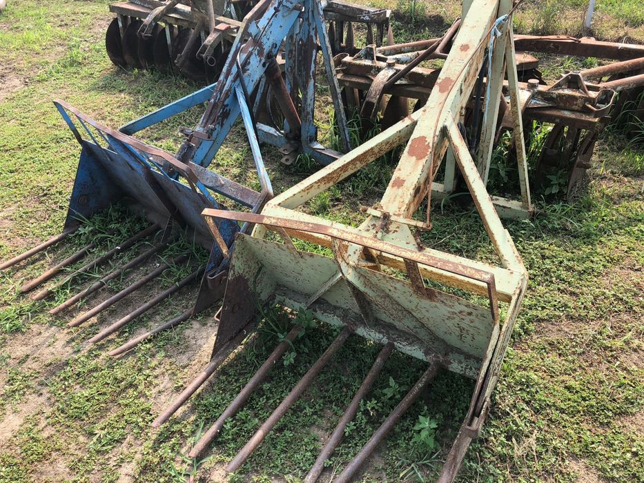 Incarcator spate tiranti baloti gunoi