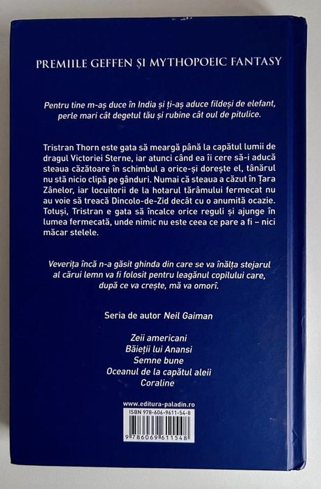Carte Pulbere de Stele de Neil Gaiman