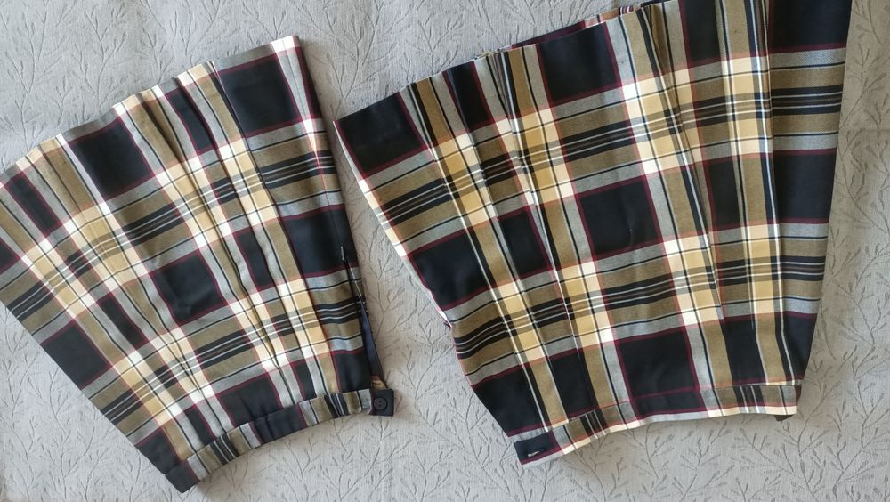 Юбки школьные  2 пары