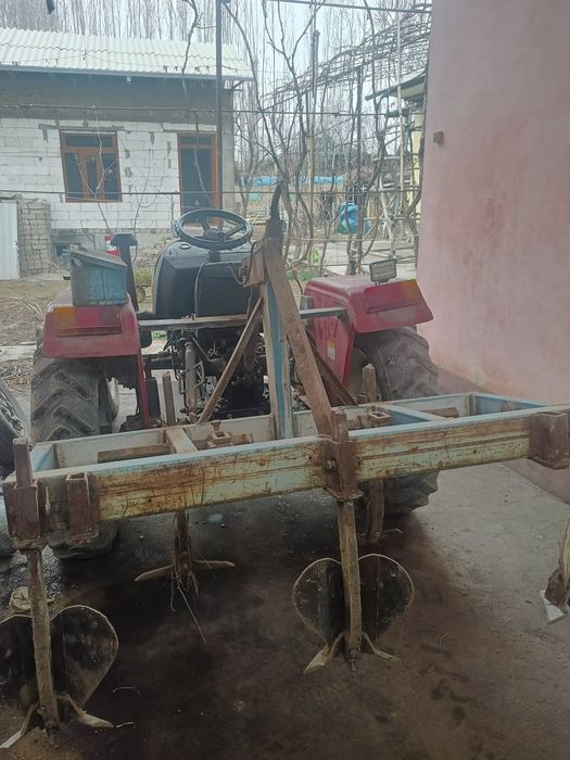 Mini traktor sotiladi DW354