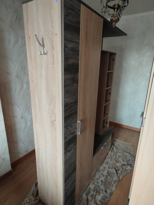 Шкаф и комод-обувница в прихожую