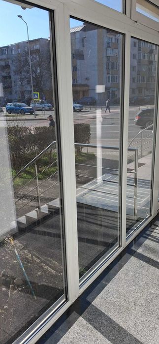 Închiriez spațiu comercial Calea Moldovei