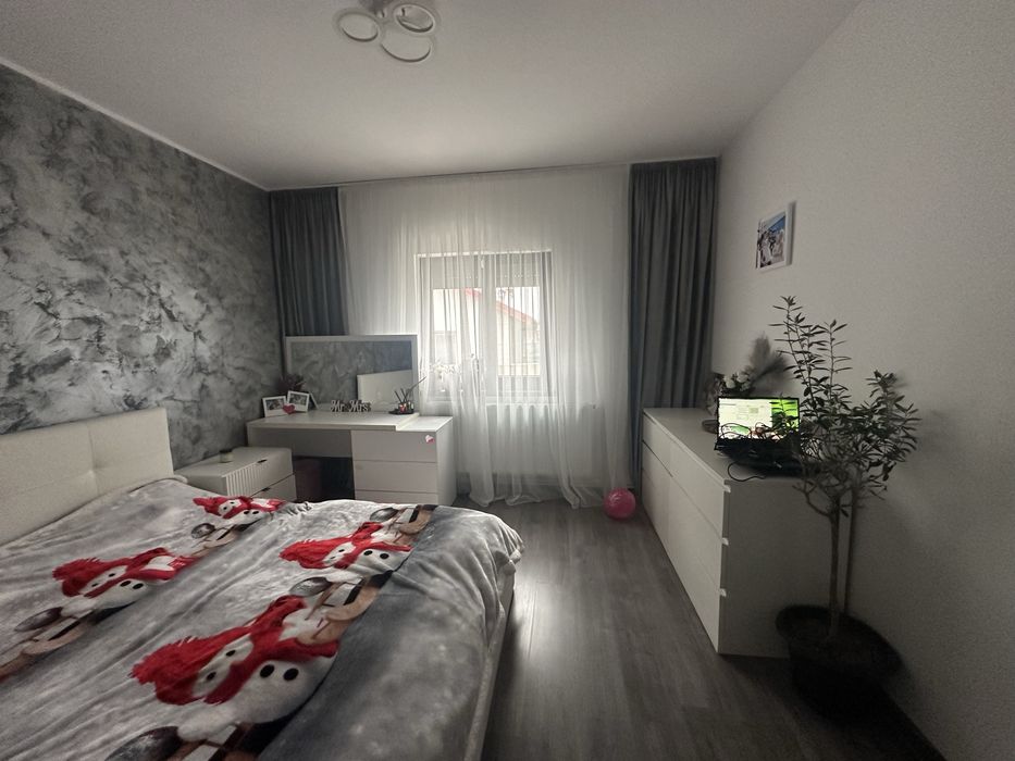 Casa cu 4 camere, pod mansardabil, Navodari