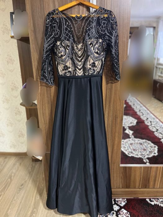 Шикарное вечернее платье