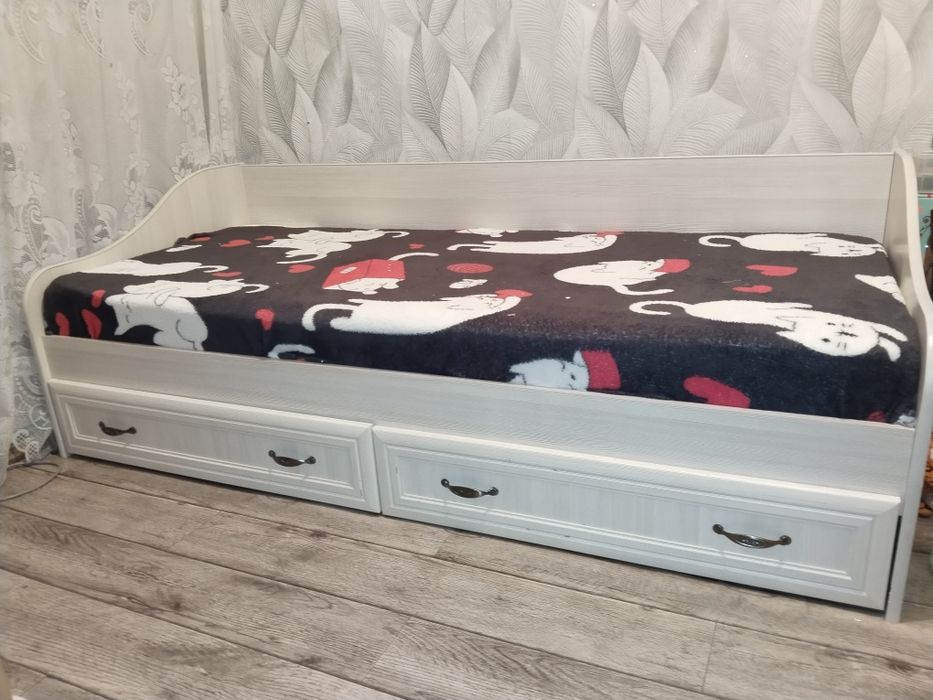 Продам кровать подростковая