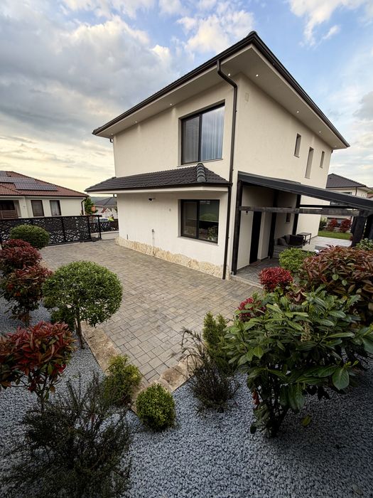 Casa dezmir individuala mobilata noua  cluj