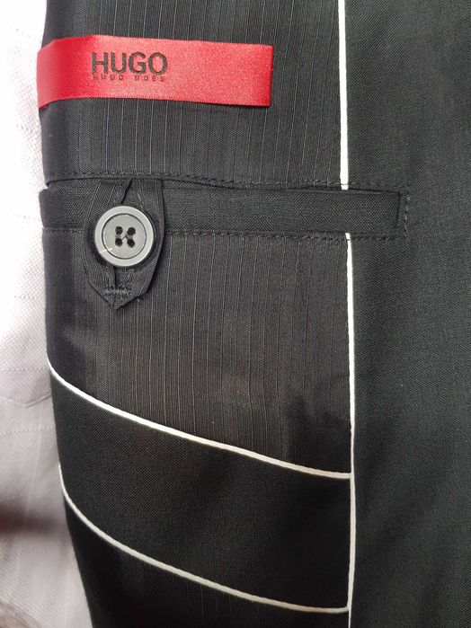 Hugo Boss Ново Оригинално Мъжко сако червен етикет размер 46R