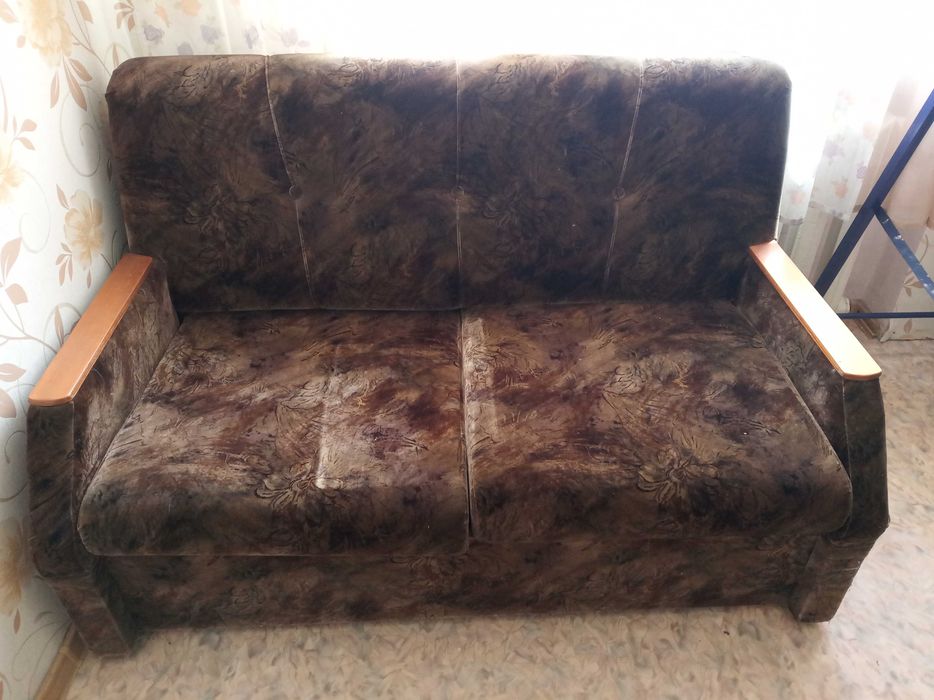 Диванчик подростковый б\у