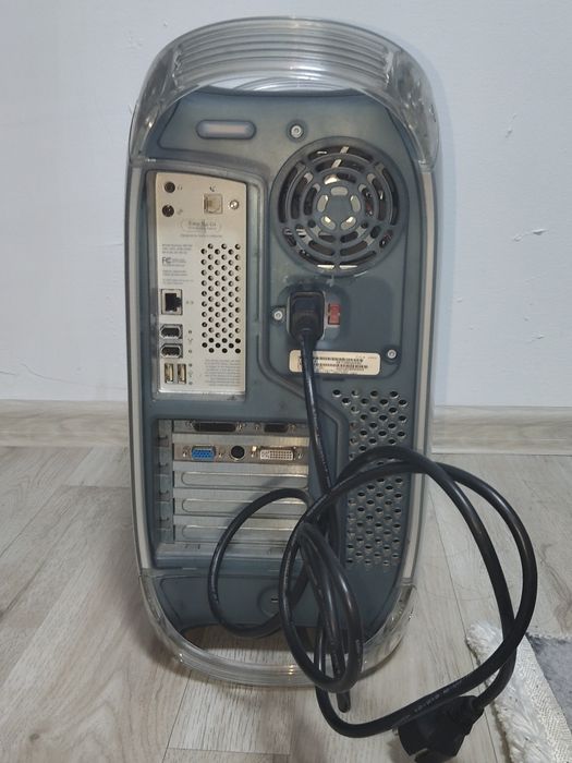 Работещ Комп.+Подарък Apple Power Mac G4 / Монитор LG